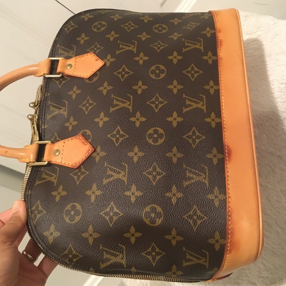 Louis Vuitton Monogram Alma PM handbag - Picture 10 of 16